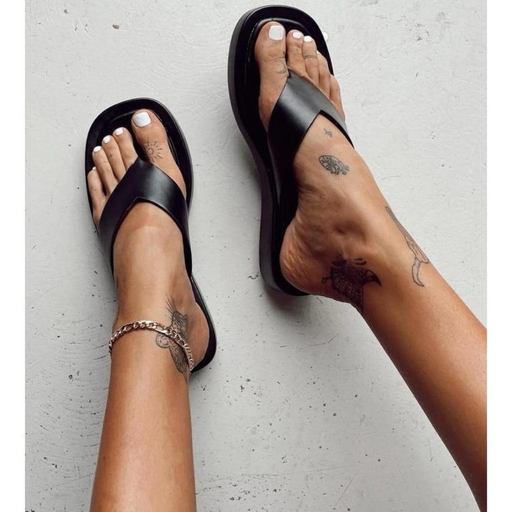 Princess Polly Tampa Sandals Black size 5